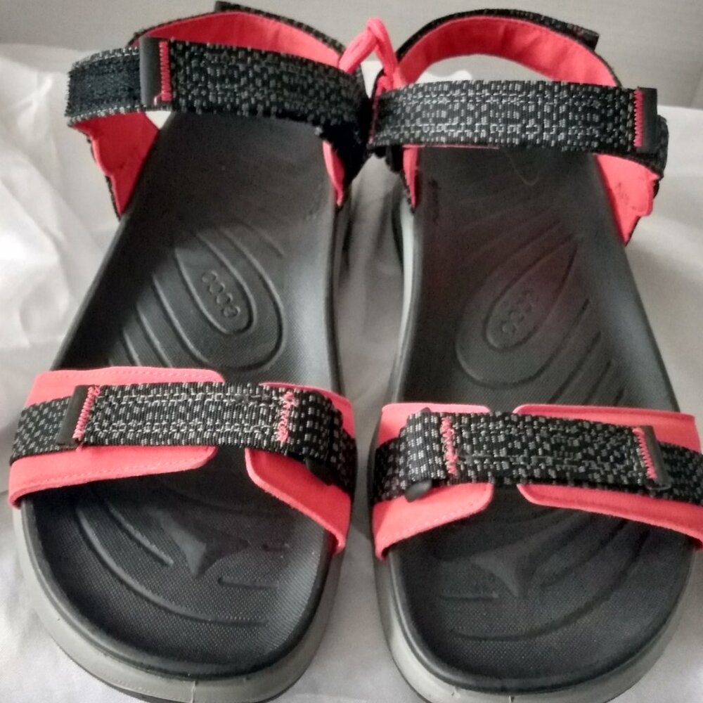 ECCO OFF-ROAD OUTDOOR /HIKING WALKER ADJUSTABLE STRAPS SANDALS WOMEN'S SIZE 10.5